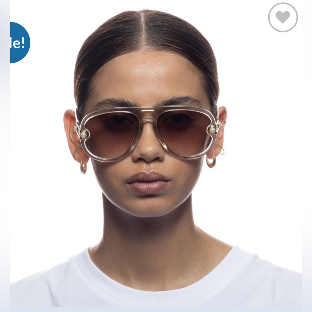 NWT Le Specs x Missoma Jupiter Link Fawn Pearl Aviator sunglasses